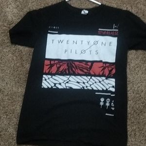 Twenty one pilots Tee